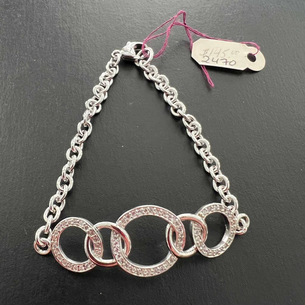Crislu Bracelet 50$